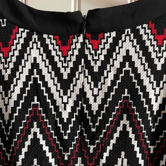 Madison Leigh Red/White/Black Chevron Print 3/4 Sleeve Shift Dress; SZ 10; BNWT - Picture 6 of 8